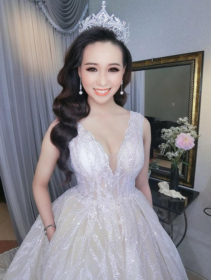 D&agrave;n th&iacute; sinh &ldquo;si&ecirc;u v&ograve;ng 3&rdquo; cạnh tranh tại Hoa hậu Ho&agrave;n vũ Việt Nam 2017