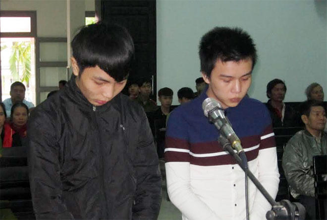“Bi hài án” do ôm nhầm người yêu của bạn
