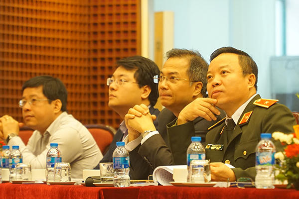 Các đại biểu dự hội thảo.