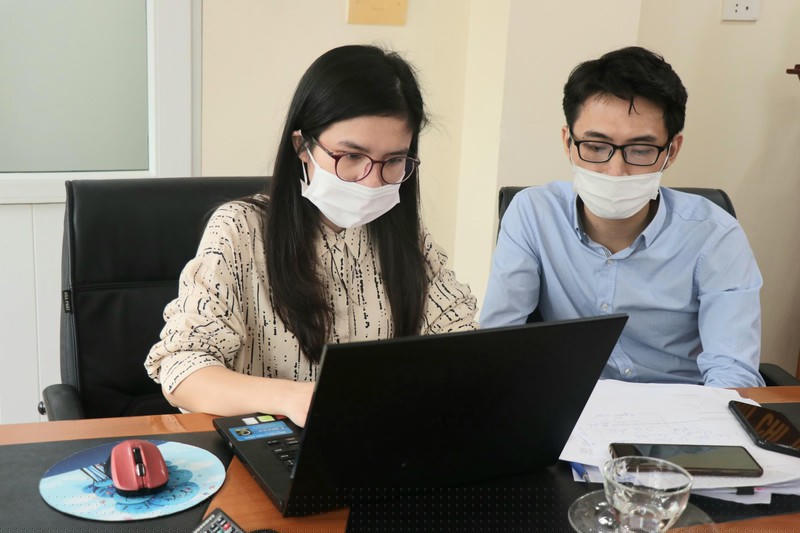 Ông Nguyễn Sơn Hải – Phó Bí thư Chi đoàn Vụ Pháp luật Hình sự - Hành chính Bộ Tư pháp giao lưu với bạn đọc.