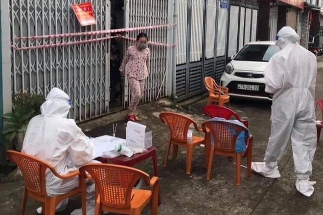 Ngành y tế khẩn trương truy vết nhiều khu vực trên địa bàn TP Buôn Ma Thuột (Ảnh: Bình Nguyễn).