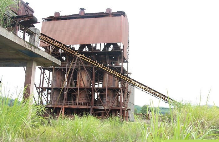 Mỏ khai thác khoáng sản sắt của công ty CP gang thép Hà Tĩnh bỏ hoang nhiều năm nay.