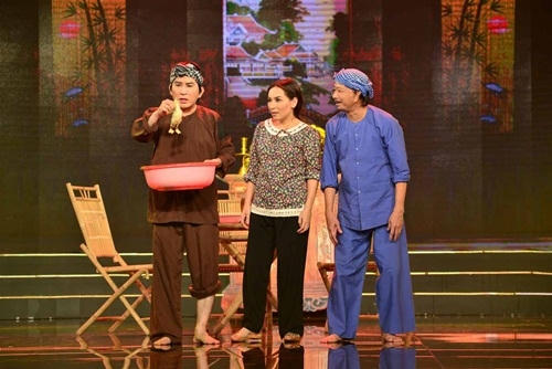 Phi Nhung trải lòng nỗi khổ giường ngủ là ghế dựa, nhà là máy bay