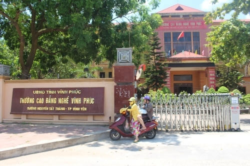 Cần trả lại cảnh quan, khuân viên trường như vốn có