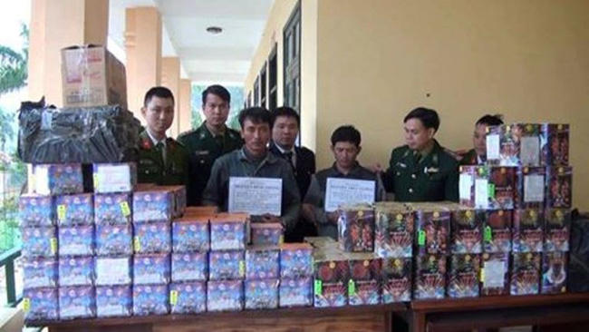 Một vụ vận chuyển pháo lậu bị bắt giữ. Ảnh: Dân trí