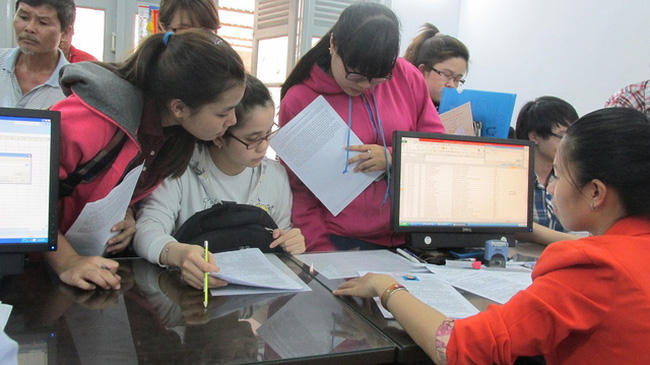 Thí sinh tham dự kỳ thi THPT quốc gia 2017 cần lưu ý các thay đổi do Bộ GD-ĐT đưa ra để tránh việc nhầm lẫn khi điền thông tin vào phiếu đăng ký dự thi. (Ảnh: vtv.vn)