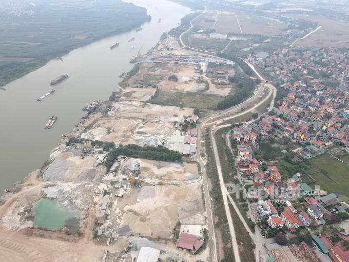 Đây là hàng loạt trạm trộn bê tông trên địa bàn xã Tri Phương, huyện Tiên Du, Bắc Ninh.