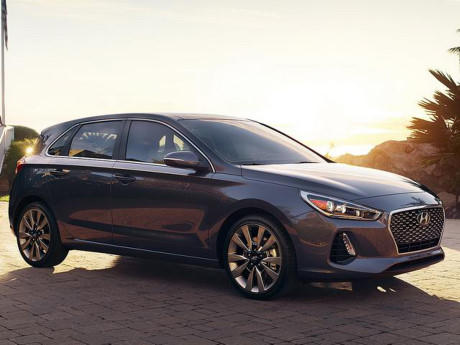 Hyundai Elantra GT 2018 chốt giá 460 triệu đồng