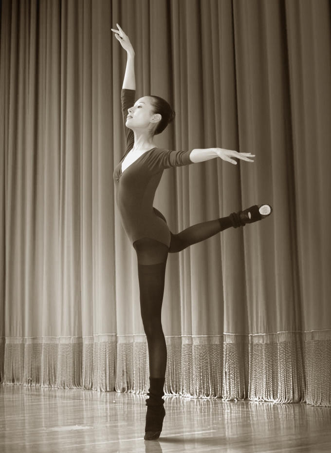 Vẻ đẹp ngọt ngào và dịu dàng của ngôi sao màn bạc Trung Quốc - Đổng Khiết