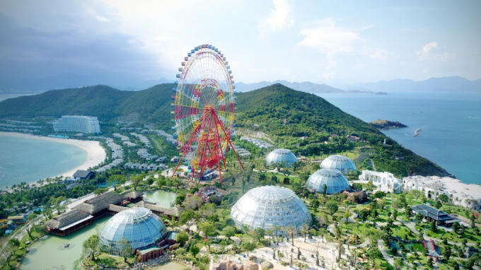 Vinpearl Sky Wheel – Vòng quay lớn nhất Việt Nam, Top 10 vòng quay lớn nhất thế giới – đã trở thành biểu tượng mới của vịnh biển Nha Trang