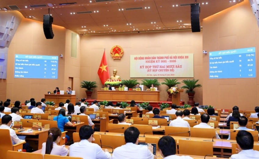 Quang cảnh Kỳ họp thứ hai mươi sáu, HĐND TP Hà Nội, nhiệm kỳ 2021-2026. Ảnh: QĐND