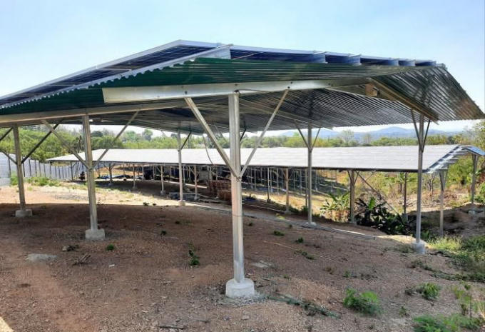 Khu điện mặt trời của 3 chủ đầu tư tại thôn Hòa Phú (xã Ea Nuôl, huyện Buôn Đôn, tỉnh Đắk Lắk) được đấu nối bán điện trước 31/12/2020 với công suất dưới 1MW. Chủ đầu tư đăng ký trồng nấm nhưng tại đây không hề diễn ra hoạt động sản xuất. Ảnh: Ngọc Hùng