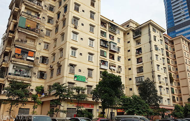 Nhà tái định cư N5B Trung Hòa - Nhân Chính (Q Cầu Giấy, Hà Nội) thuộc khu vực tiếp giáp đường Hoàng Đạo Thúy, Lê Văn Lương. Khu nhà cao 9 tầng, mỗi tầng có 6 căn hộ, thuộc sự quản lý của Công ty TNHH MTV Quản lý và Phát triển nhà Hà Nội.