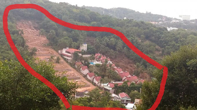 Hàng loạt biệt thự nghỉ dưỡng được xây cất, phần sườn núi tiếp tục bị đào xới chuẩn bị xây cất công trình tại khu phố 7, thị trấn Dương Đông.