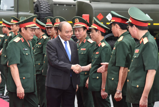 Thủ tướng cùng các đại biểu dự lễ kỷ niệm.