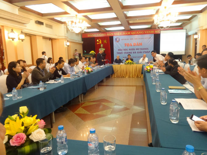 Tọa đàm "Ngộ độc rượu methanol, thực trạng và giải pháp" sáng 23/3 tại Hà Nội.
