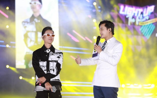 MC Phan Doanh cực ấn tượng trong sự kiện hơn 32 ngàn khán giả tại Thái Nguyên