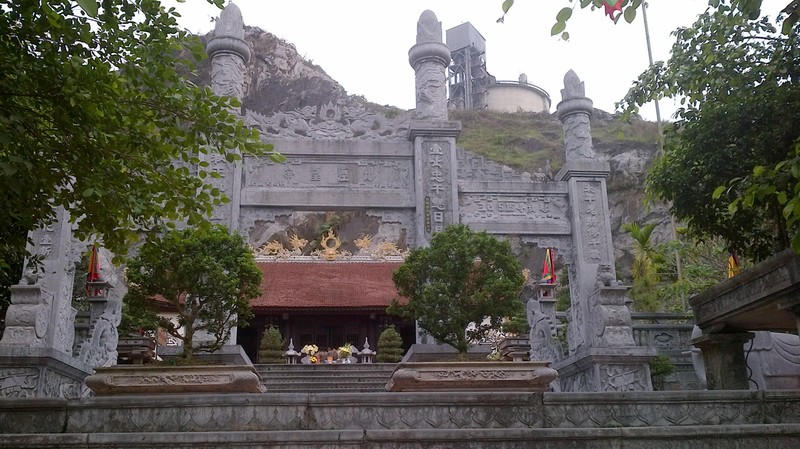 Đền thờ Đức vương Lê Đại Hành.