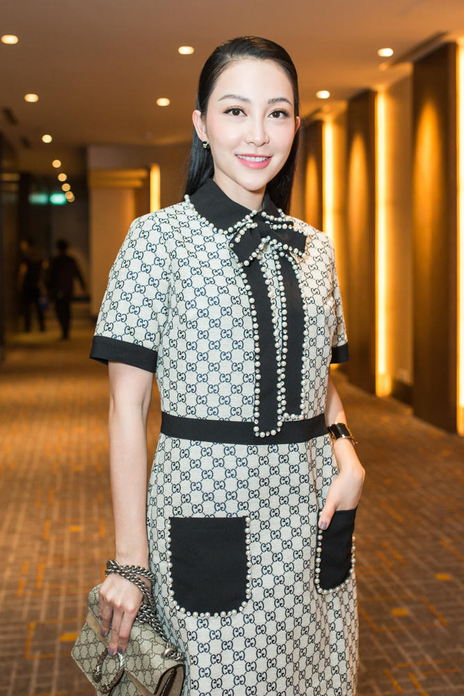 “Chim công làng múa” Linh Nga hào hứng trong buổi ra mắt Đại nhạc hội Son: “Em Mơ”