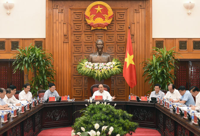 Thủ tướng Nguyễn Xuân Phúc phát biểu kết luận cuộc họp.