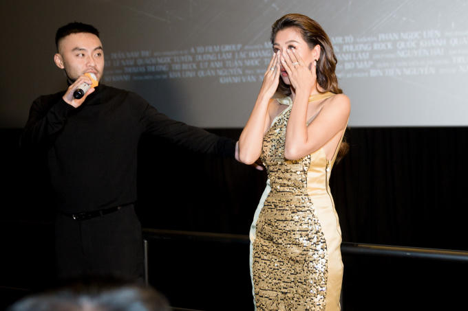 Cô đã vay nợ để làm phim.