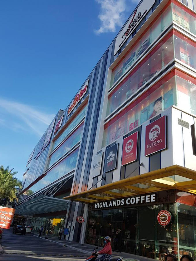 Trung tâm thương mại Vạn Hạnh Mall.
