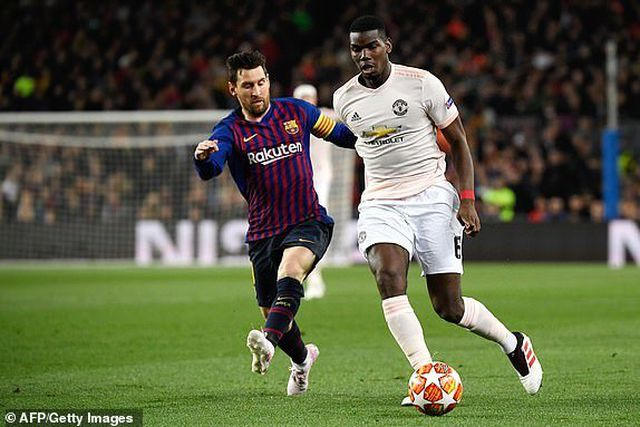 Pogba và Messi trong một tình huống tranh chấp bóng