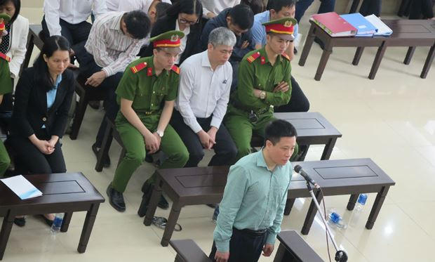 Các bị cáo tại tòa.