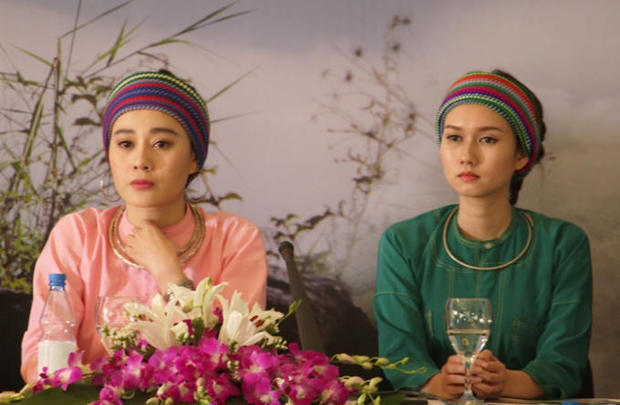 Diễn viên Phương Oanh và Hương Giang.