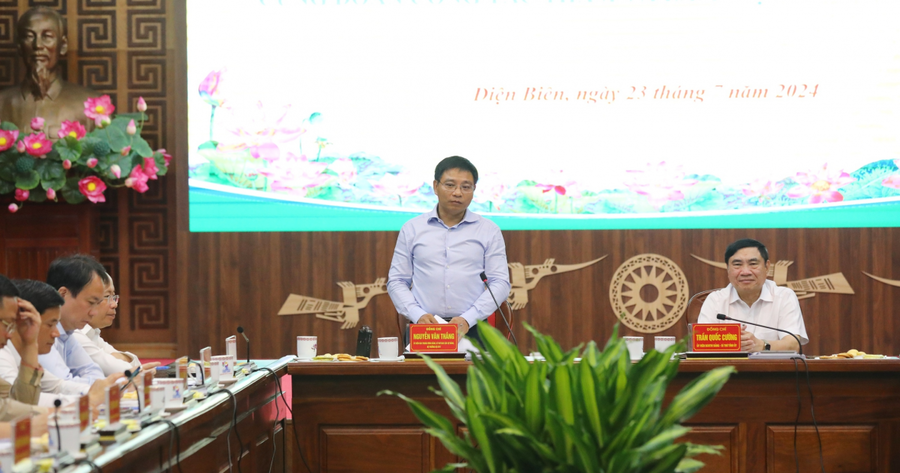 Bộ trưởng Bộ Giao thông vận tải Nguyễn Văn Thắng phát biểu tại buổi làm việc. (Ảnh: TTXVN)