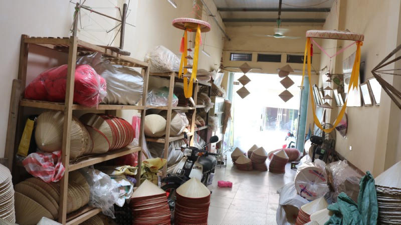 Căn nhà nơi nghệ nhân Tuy đón tiếp khách du lịch.