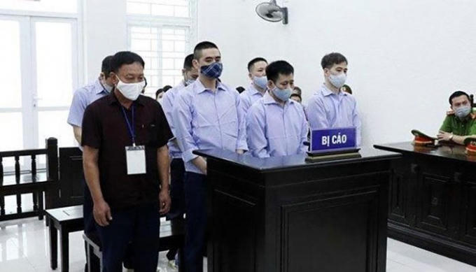 2bf404907cd2958cccc3