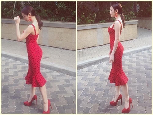 Bà mẹ nhí tận dụng mọi cơ hội để khoe vòng 3. Ảnh: internet.