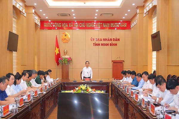 Quang cảnh phiên họp.
