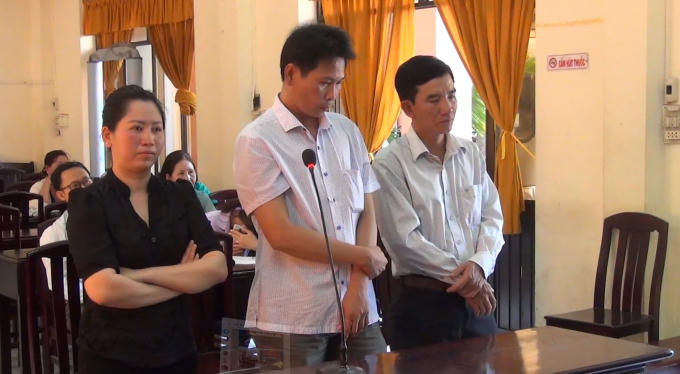 Các đối tượng tại phiên xét xử.