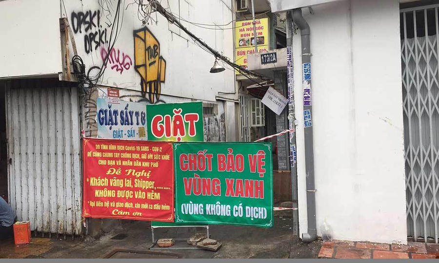 Tất cả người lạ và các shipper không được ra vào cư xá Đô Thành