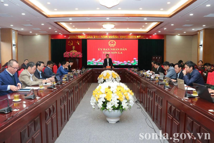 Toàn cảnh cuộc họp.