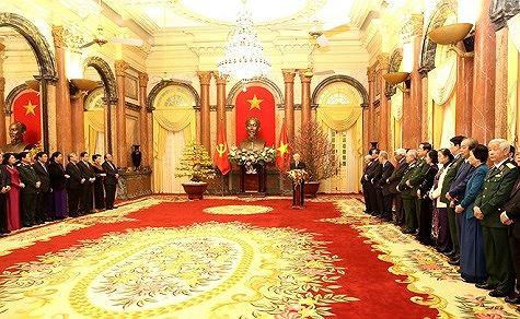 Tổng Bí thư, Chủ tịch nước chúc Tết lãnh đạo, đồng bào và chiến sĩ
