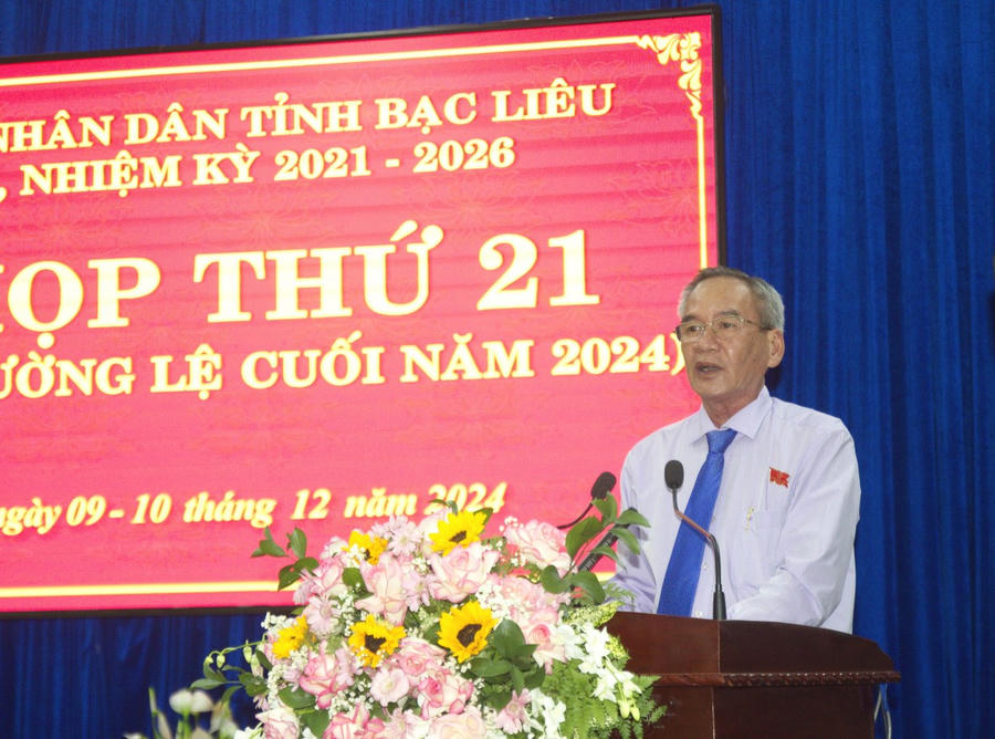 Ông Lữ Văn Hùng - Ủy viên BCH TW Đảng, Bí thư Tỉnh ủy, Chủ tịch HĐND tỉnh Bạc Liêu, phát biểu bế mạc Kỳ họp.