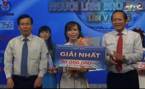 Giải nhất được trao cho nhà báo Hạ Thi, Chi hội Nhà báo Báo Đồng Nai.