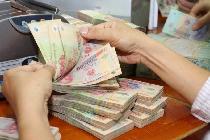 Kinh tế 24h: Các hãng xe thi nhau giảm giá, vay ngân hàng nào lãi suất thấp?