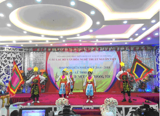 Tiết mục văn nghệ chi hội tỉnh Phú Thọ.