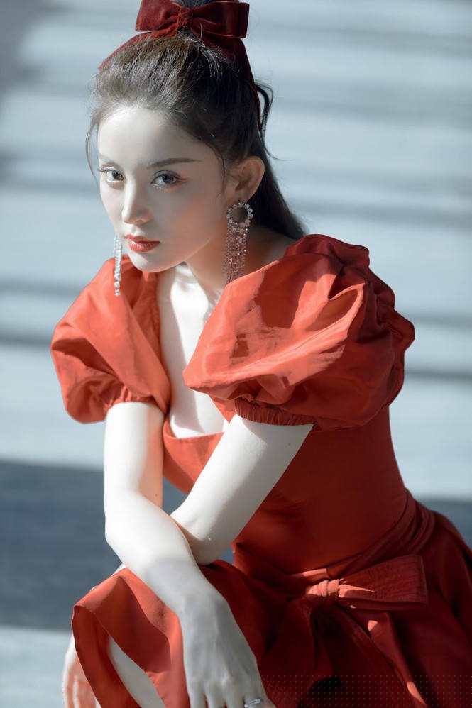 Say đắm nhan sắc 'gây thương nhớ' của người đẹp Tân Cương - ảnh 6