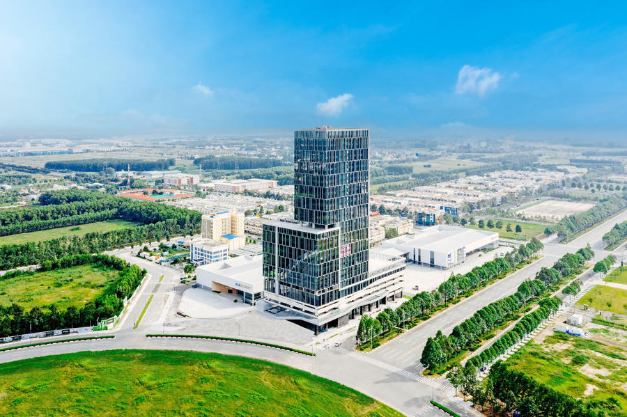 Đưa vào hoạt động Tòa nhà văn phòng WTC Tower cao 30 tầng