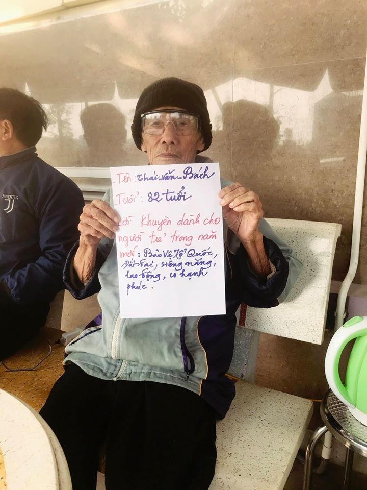 “Phát sốt” với bộ ảnh các “bô lão” U80 đưa ra lời khuyên “cực chất” cho giới trẻ - 10