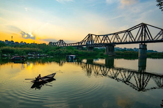 Cầu Long Biên