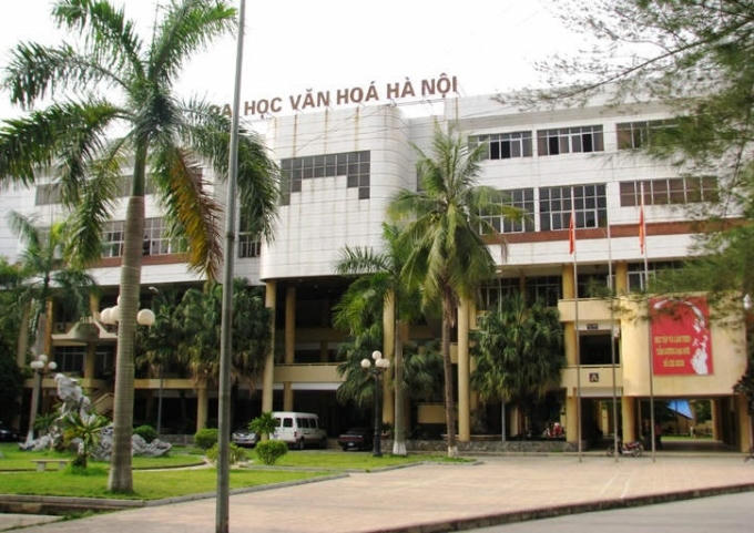 ĐH Văn h&oacute;a H&agrave; Nội vinh danh c&aacute;c sinh vi&ecirc;n tốt nghiệp trước thời hạn