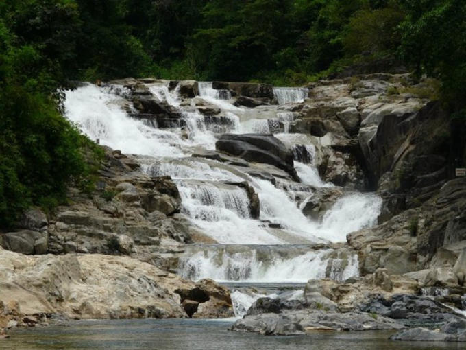 Hàng ngàn năm qua, thác Trời vẫn miệt mài chảy giữa núi rừng ngút ngàn trùng điệp.