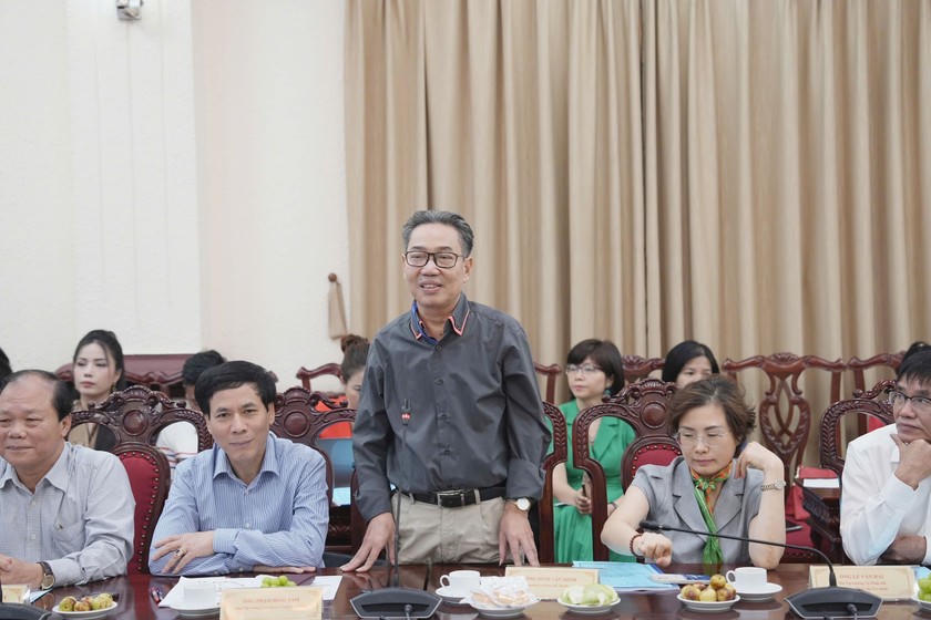 Ông Đinh Văn Minh, nguyên Vụ trưởng Vụ Pháp chế, Thanh tra Chính phủ nêu ý kiến tại Toạ đàm.