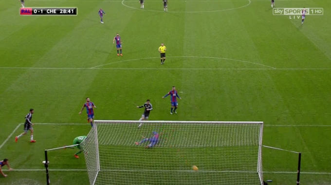 Oscar ghi bàn mở tỉ số cho Chelsea